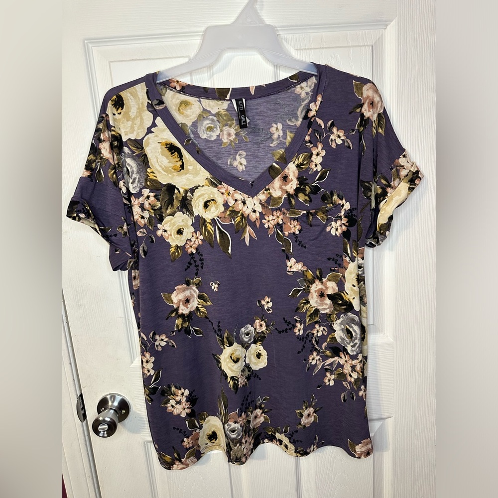 Women’s Boutique Purple Floral Top with Cuff Sleeves Size XL Excellent Condition